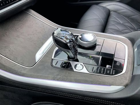 Used 2023 BMW X5 xDrive40i w/ Luxury Seating Package image 17