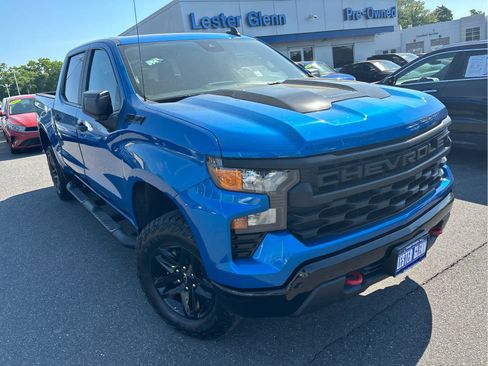 Certified 2023 Chevrolet Silverado 1500 Custom Trail Boss w/ LPO, Dark Essentials Package AWD/4WD image 2