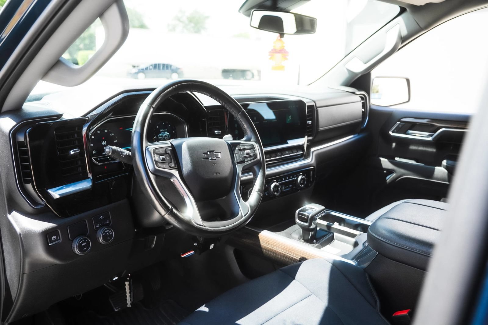 Used 2023 Chevrolet Silverado 1500 RST RWD image 13