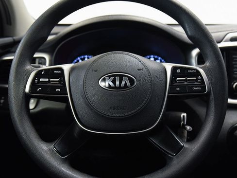 Used 2019 Kia Sorento FWD image 19