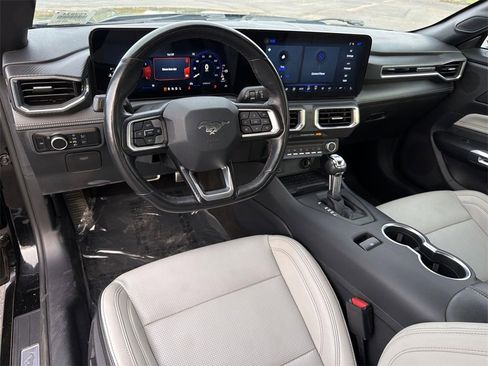 Used 2024 Ford Mustang Premium image 7