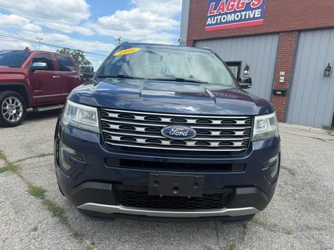 Used 2016 Ford Explorer XLT w/ Equipment Group 202A AWD/4WD image 3