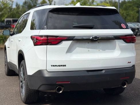 Used 2023 Chevrolet Traverse RS w/ LPO, Floor Liner Package FWD image 3