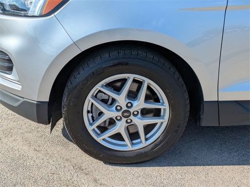Used 2024 Ford Edge SEL image 10