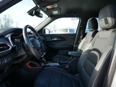 Used 2023 Chevrolet TrailBlazer RS AWD/4WD image 9