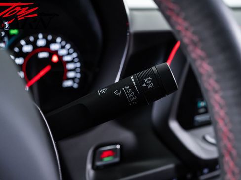 Used 2018 Chevrolet Camaro ZL1 RWD image 40