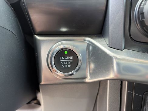 Used 2023 Ford F150 Lariat w/ Trailer Tow Package image 28