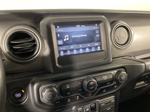 Used 2022 Jeep Wrangler Unlimited Sport image 31