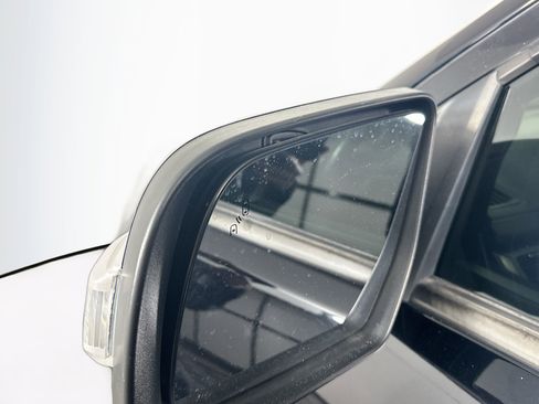 Used 2019 Ford Ranger Lariat w/ Equipment Group 501A Mid image 16