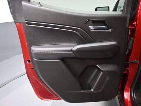 Used 2023 Chevrolet Colorado LT w/ LT Convenience Package II image 28