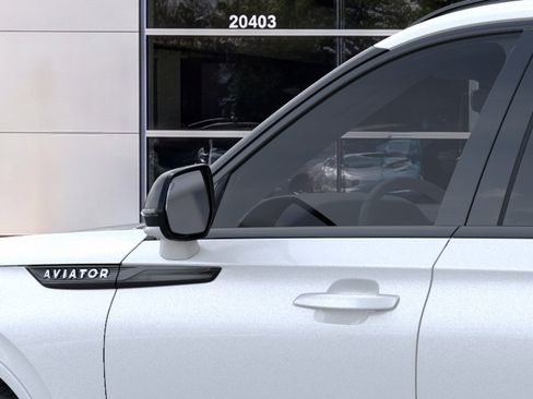 New 2026 Lincoln Aviator 2WD w/ Jet Appearance Package image 20