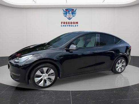 Used 2020 Tesla Model Y Long Range AWD/4WD image 2