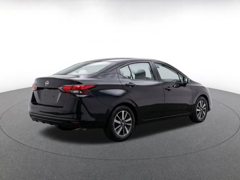 Used 2025 Nissan Versa SV FWD image 9