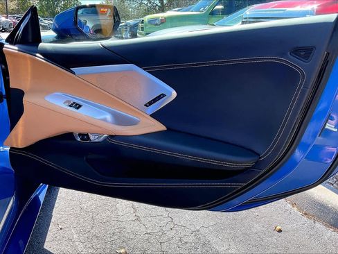 Used 2021 Chevrolet Corvette Stingray Premium Cpe w/ Z51 Performance Package image 24