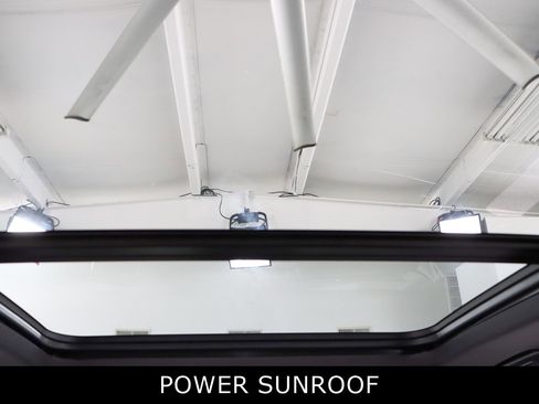 Used 2025 Chevrolet Suburban LT w/ Comfort Package image 23