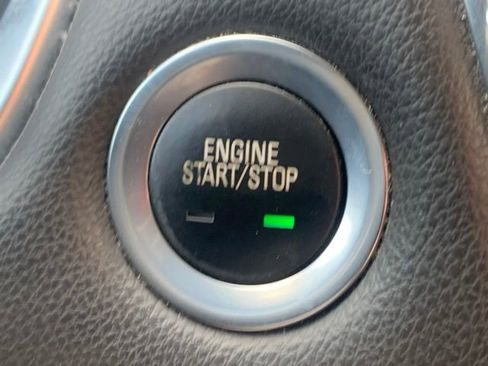 Used 2018 Chevrolet Traverse LT FWD image 10