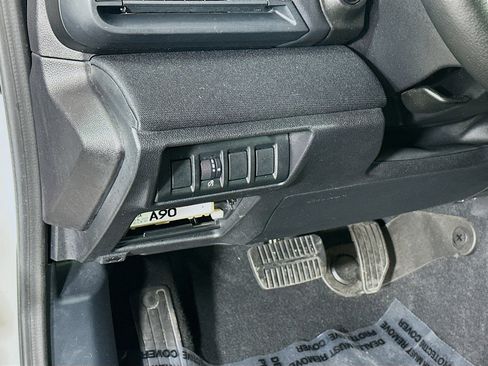 Used 2020 Subaru Outback Premium image 10