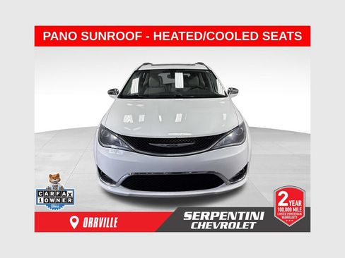Used 2020 Chrysler Pacifica Limited FWD image 1