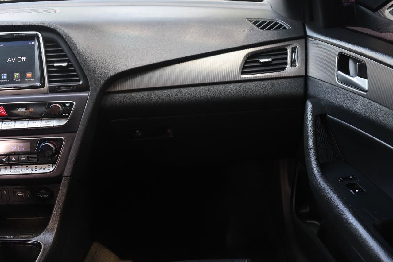 Used 2018 Hyundai Sonata Limited FWD image 17