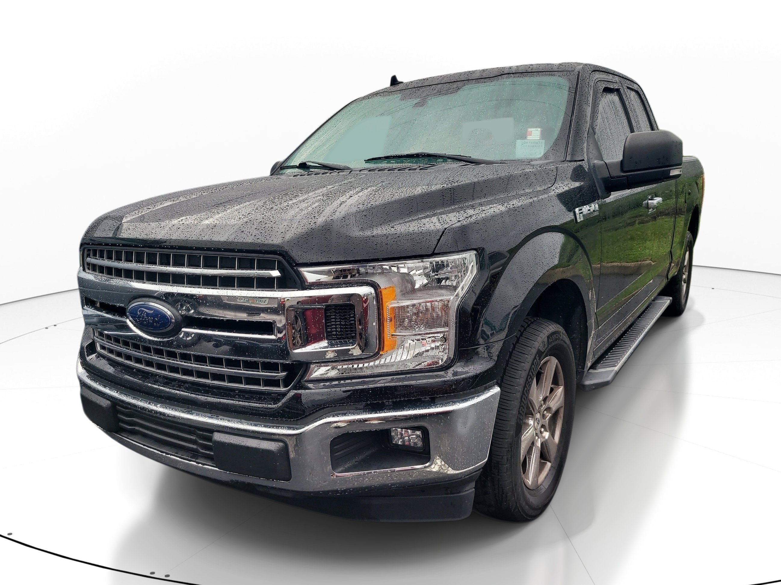 Used 2018 Ford F150 XLT w/ Equipment Group 302A Luxury RWD image 3