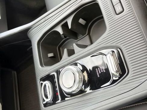 New 2026 Jeep Cherokee Overland w/ Advanced Pro Tech Group AWD/4WD image 8