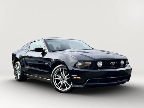 Used 2012 Ford Mustang GT Premium w/ Brembo Brake Pkg RWD image 4