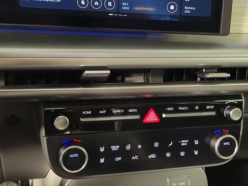 New 2026 Hyundai Ioniq 9 SEL image 16