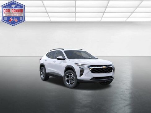 New 2026 Chevrolet Trax LT FWD image 1
