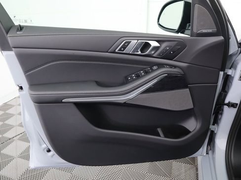 Used 2026 BMW X5 xDrive40i w/ M Sport Package image 26