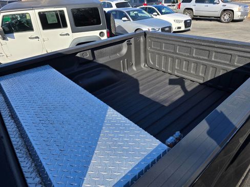 Used 2017 GMC Sierra 1500 4x4 Double Cab image 24