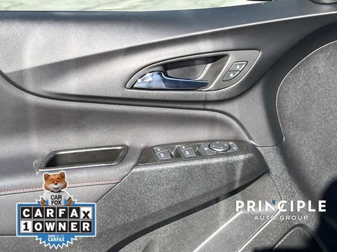 Used 2022 Chevrolet Equinox RS w/ Infotainment Package FWD image 13