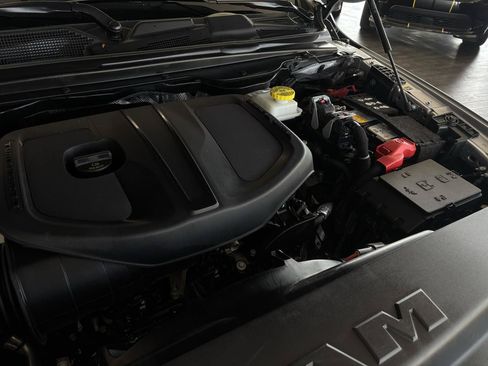 Used 2025 RAM 1500 Laramie AWD/4WD image 24