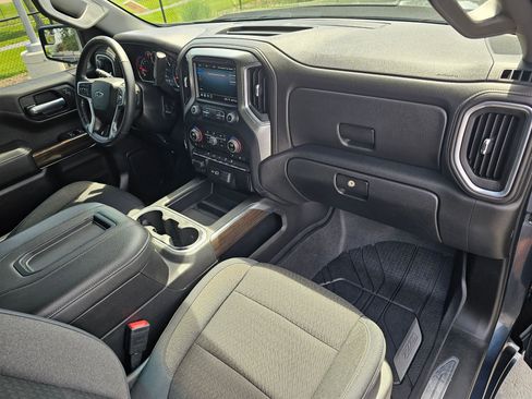 Used 2019 Chevrolet Silverado 1500 LT Trail Boss AWD/4WD image 12
