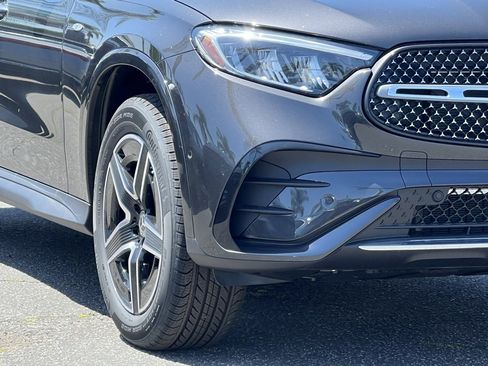 New 2025 Mercedes-Benz GLC 350e 4MATIC image 4