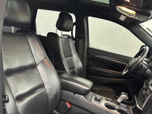 Used 2018 Jeep Grand Cherokee Limited AWD/4WD image 35