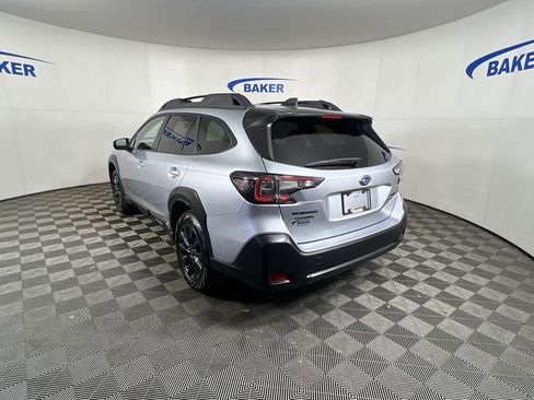 Used 2025 Subaru Outback Onyx Edition AWD/4WD image 7