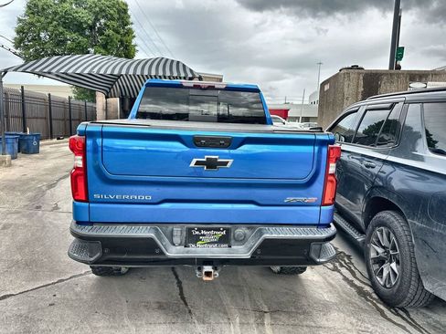 Used 2022 Chevrolet Silverado 1500 ZR2 w/ Technology Package image 4