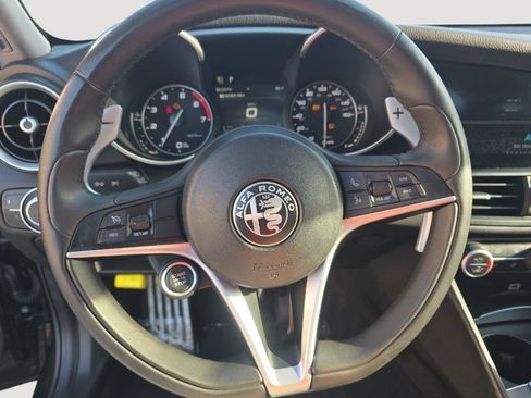 Used 2019 Alfa Romeo Giulia Ti Sport w/ Quick Order Package 22U Sport RWD image 9
