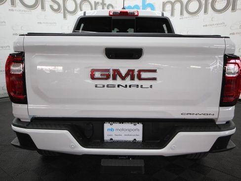 Used 2023 GMC Canyon Denali image 5
