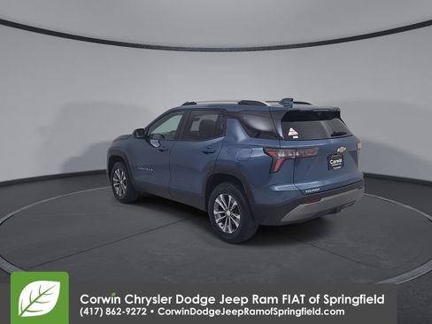Used 2025 Chevrolet Equinox LT w/ Convenience Package II FWD image 11
