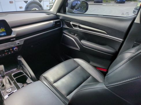Used 2023 Kia Telluride S FWD image 22