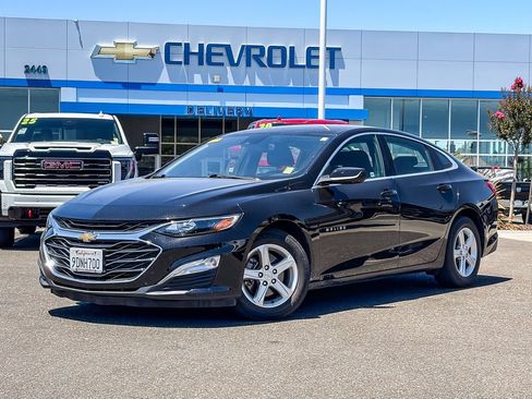 Used 2022 Chevrolet Malibu LS FWD image 1