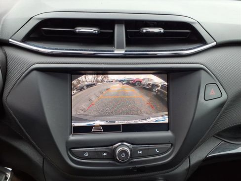 Used 2021 Chevrolet TrailBlazer LS image 17