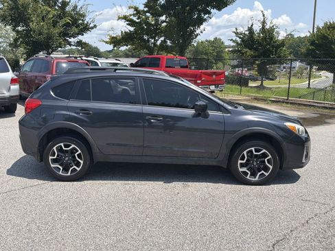 Used 2017 Subaru Crosstrek 2.0i Premium w/ Popular Package #2 AWD/4WD image 8