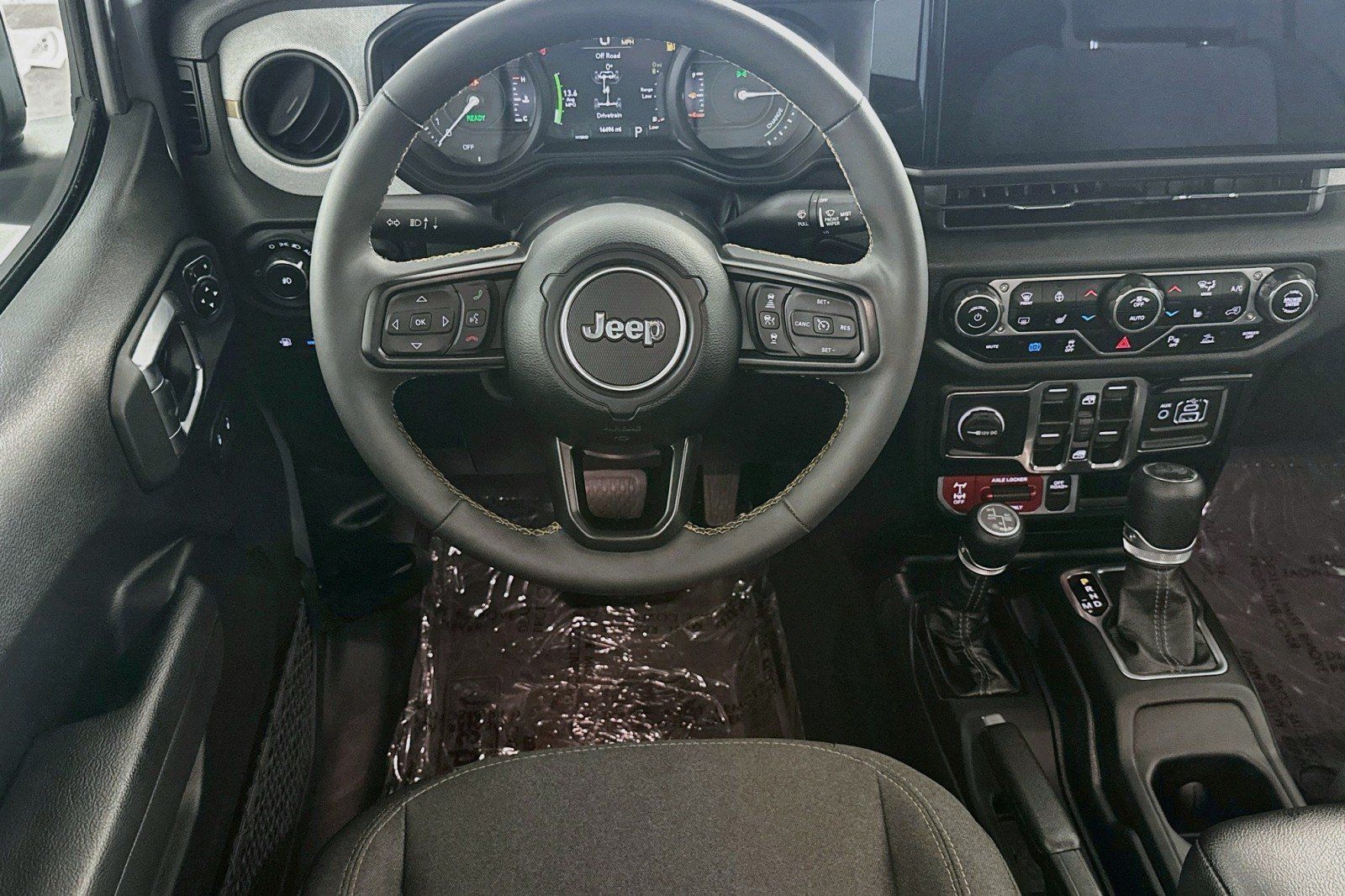Used 2024 Jeep Wrangler Unlimited AWD/4WD image 5
