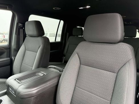 Used 2023 Chevrolet Suburban LS image 20