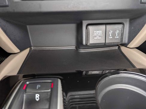 Used 2016 Honda Pilot Touring image 34