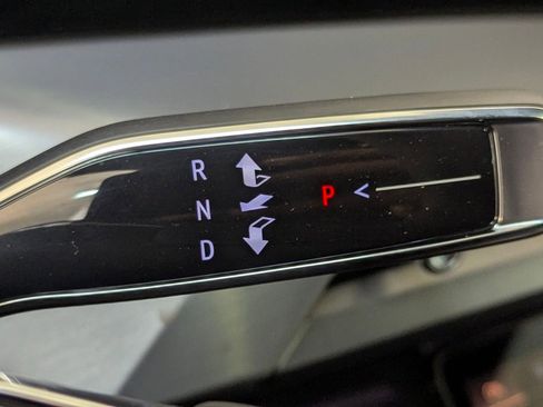 New 2026 Cadillac Vistiq Luxury image 16