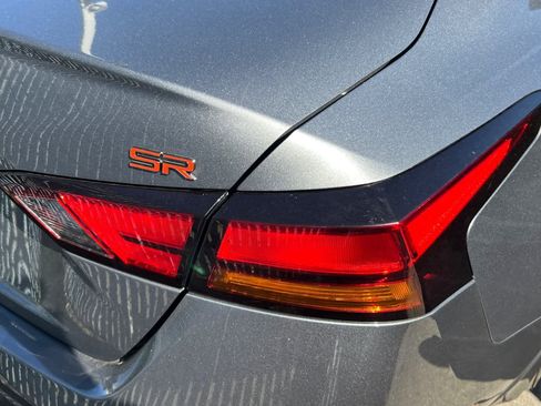 Used 2024 Nissan Altima 2.5 SR w/ SR Premium Package image 17