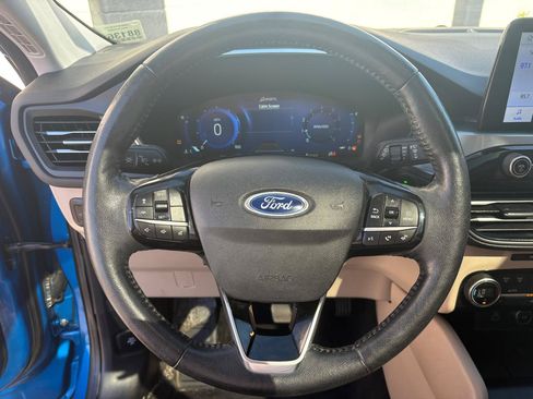 Used 2021 Ford Escape Titanium AWD/4WD image 7
